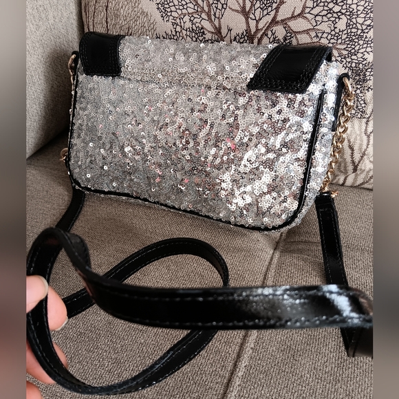 Kate Spade Black and Silver Sequin Crossbody Bag EUC - Picture 9 of 10